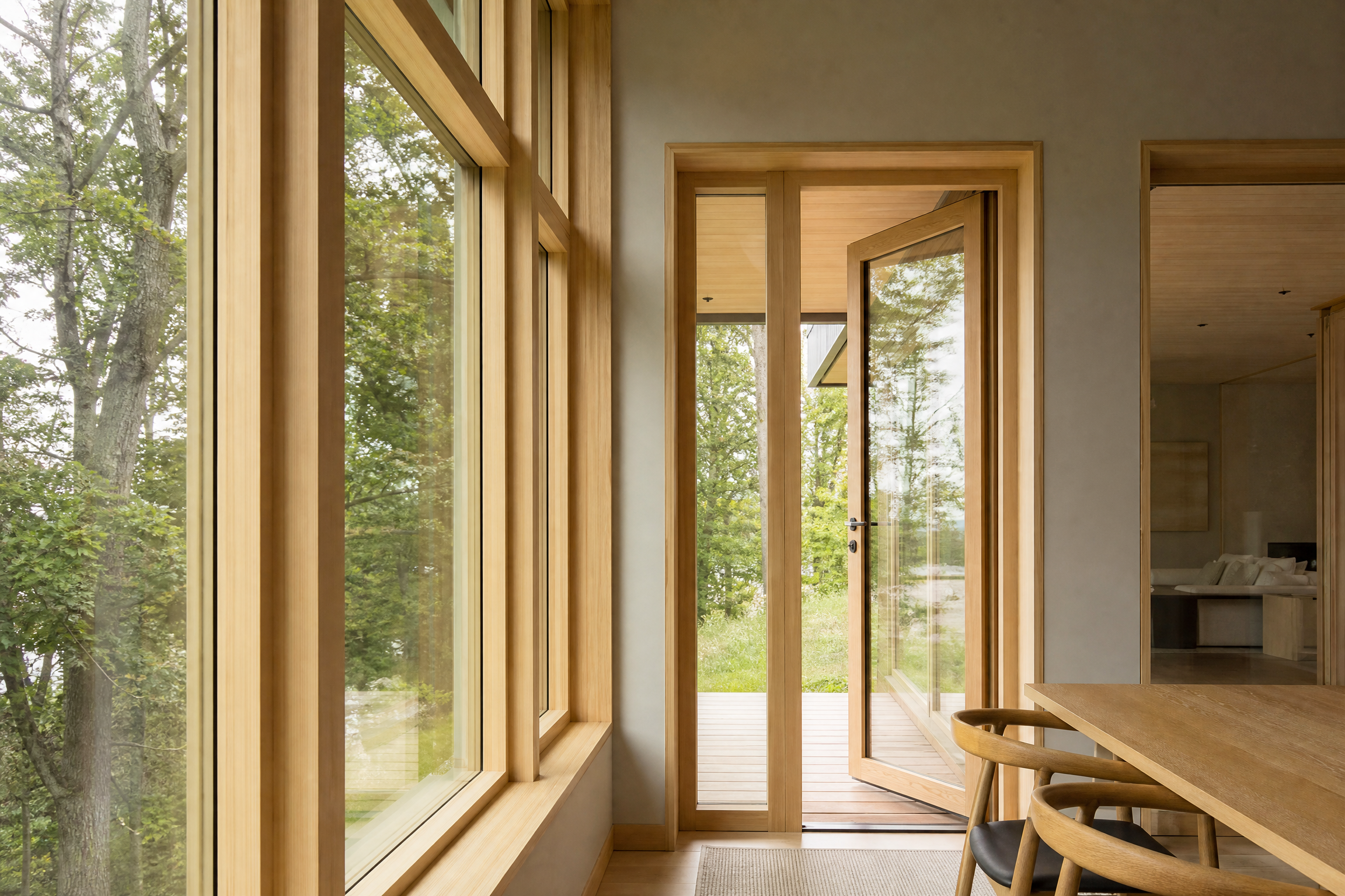 Accoya gluggar og hurðarkarmar